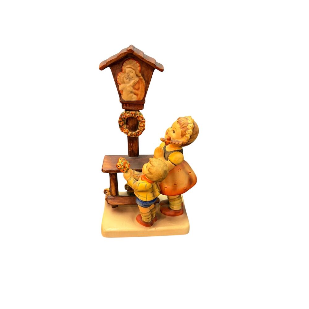 VINTAGE HUMMEL GOEBEL FIGURINE ADORATION 23/I  V BEE MARK W. GERMANY PAPER TAG